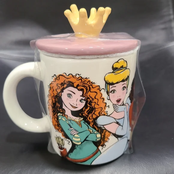 New Disney Princesses Ceramic Mug with Sculpted Crown Lid 18oz - Picture 2 of 6